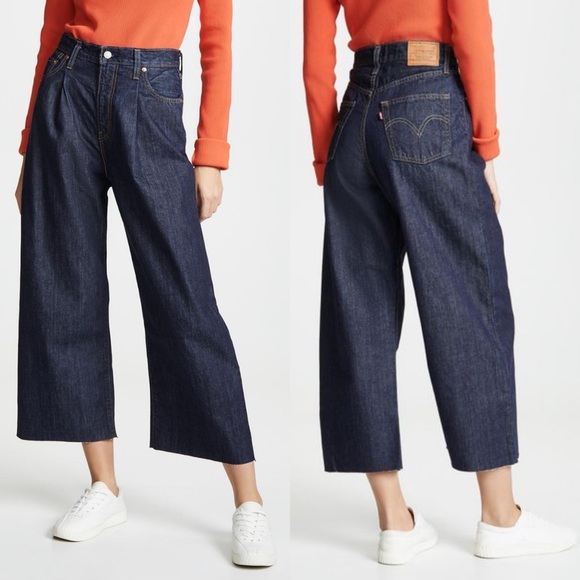 LEVI’S RIBCAGE PLEATED CROP Jeans - Picture 1 of 12